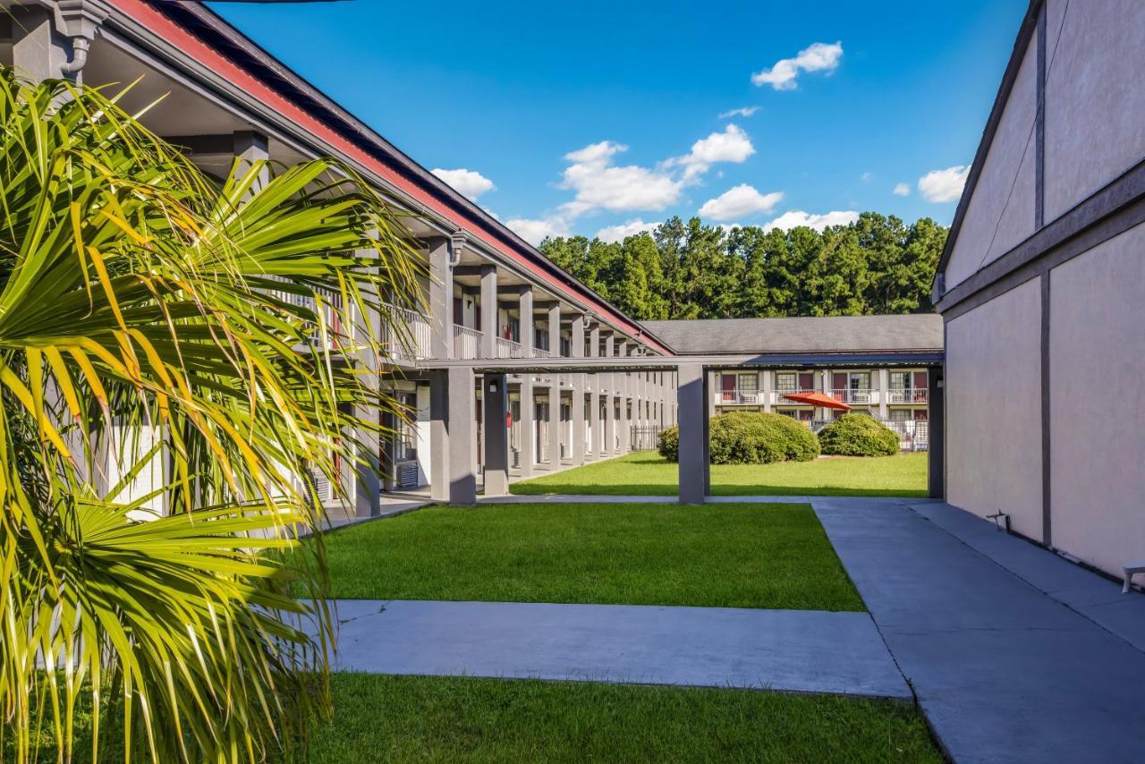 Red Roof Inn Savannah - Richmond Hill I-95 エクステリア 写真