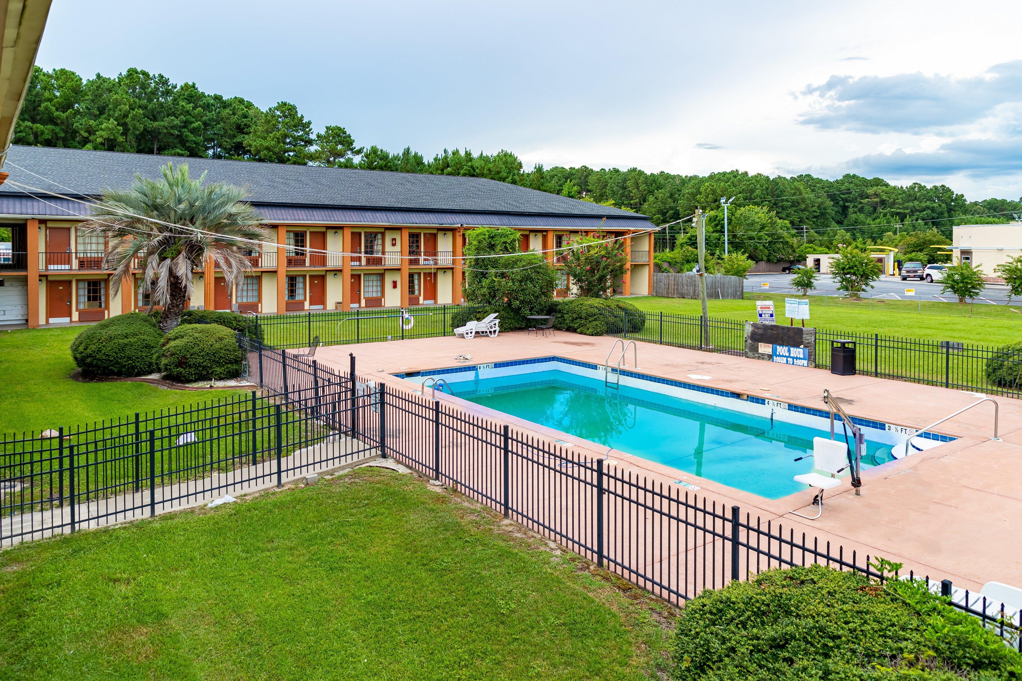 Red Roof Inn Savannah - Richmond Hill I-95 エクステリア 写真