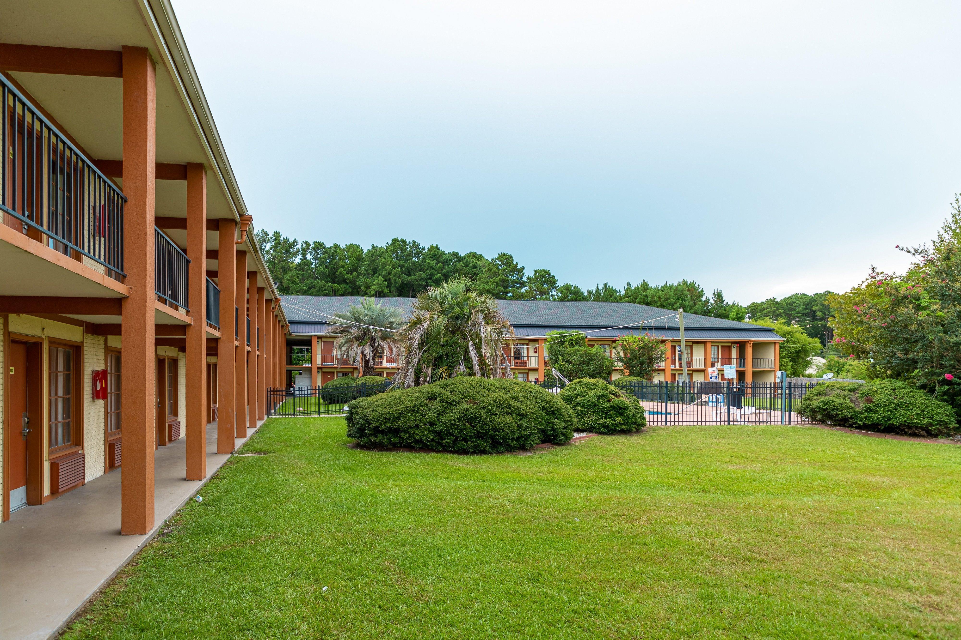 Red Roof Inn Savannah - Richmond Hill I-95 エクステリア 写真